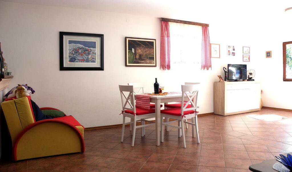 Apartmani Volga Petrcane Exterior foto